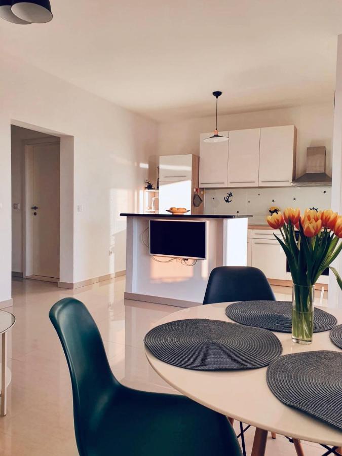 Apartman Petar Razanac Luaran gambar
