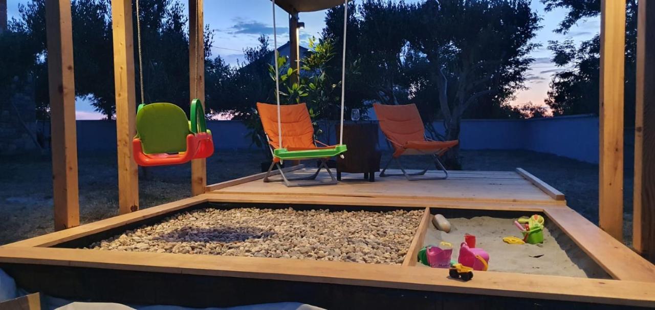 Apartman Petar Razanac Luaran gambar